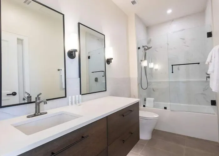 The Brent Lofts Aparthotel 4*