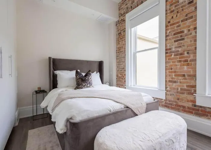 Aparthotel The Brent Lofts 4*